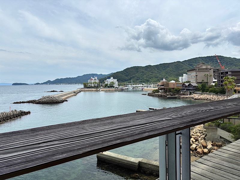 【9月募集】淡路島の絶景宿で、接客メインの館内全般業務!